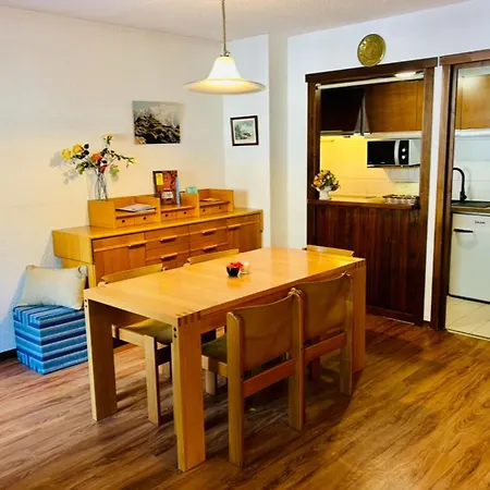 Beautiful T2 With Balcony Near Track *