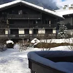 Beautiful T2 With Balcony Near Track Apartamento *